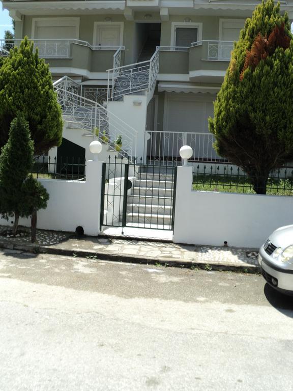 Serenada Apartment Nea Iraklitsa Bagian luar foto